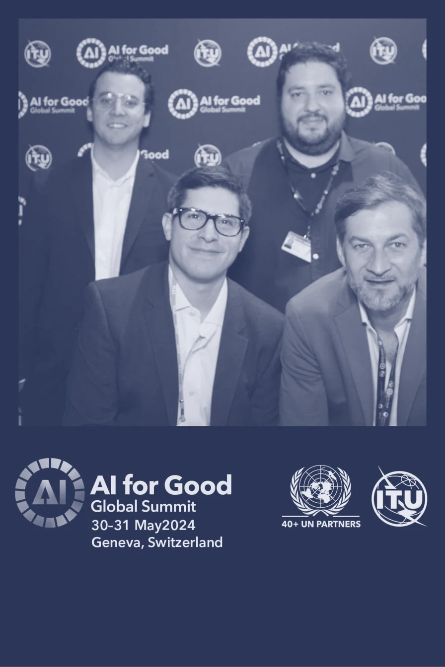 Alex Servin con colegas en el photocall de AI for Good 2024 en Ginebra